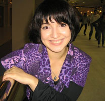 how to flirt with a girl - internationallovecupid.com