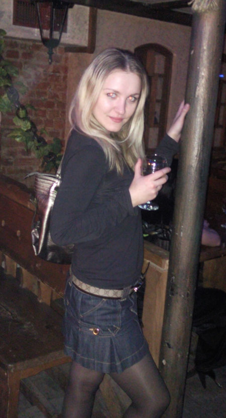 internet girl - internationallovecupid.com