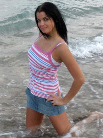 woman photos - internationallovecupid.com